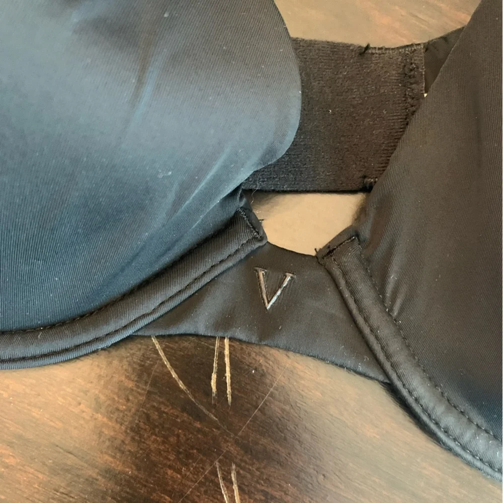 Victoria’s Secret Lightly Lined Underwire T-shirt Demi Bra